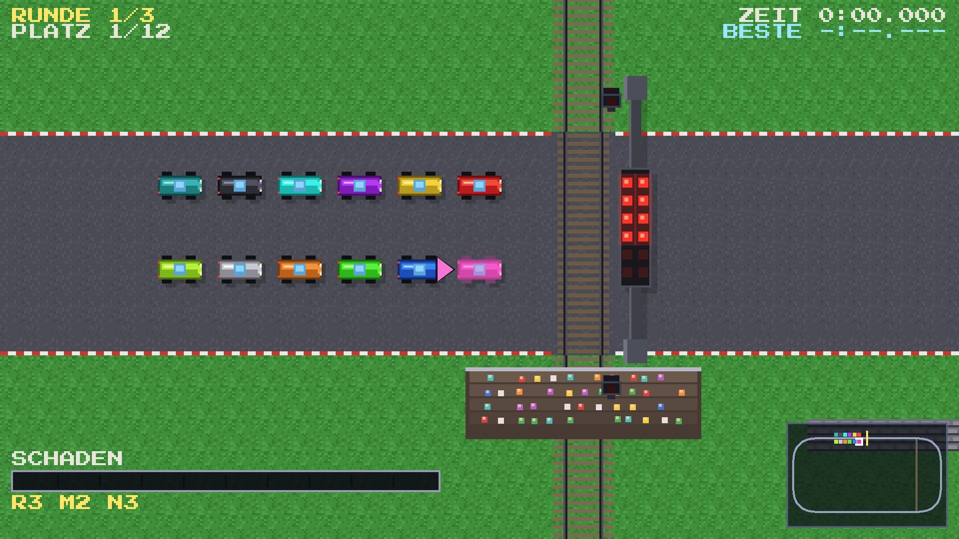Zwölf Autos in der Startaufstellung vor einem Bahnübergang